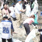 Dorong Perlindungan Kawasan Pesisir, BEM FISIP Melakukan Penanaman Tanaman Mangrove