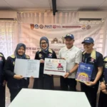 FKH UNAIR Bersama ITAFoS Serahkan Mesin Pencacah Hijauan pada Peternak KATAM