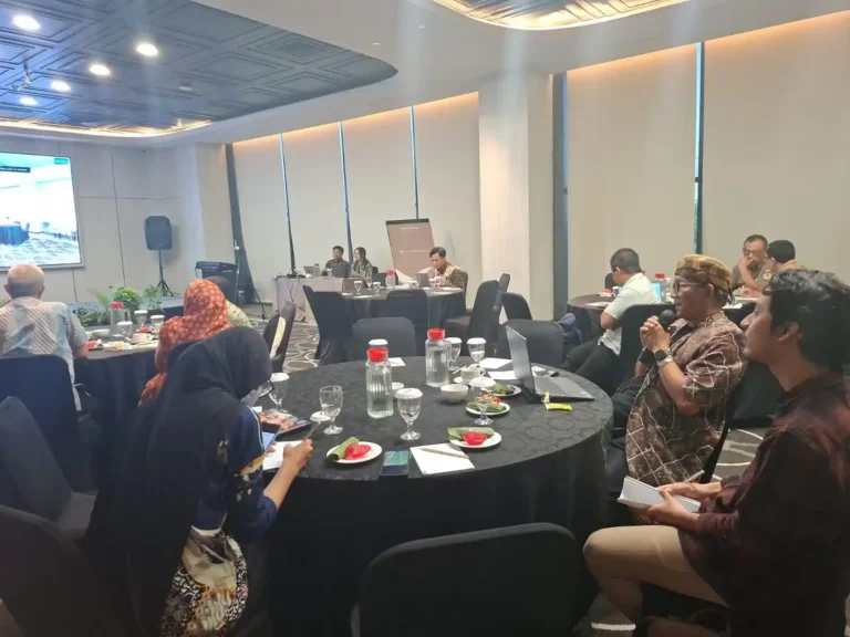 Hadir di Forum Perhutanan Sosial, Prof Adib Tegaskan Pentingnya Pengelolaan Mata Air untuk Mitigasi Bencana