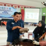 Tim Ekspedisi Patriot UNAIR Olah Limbah Sawit Jadi Jamur Tiram