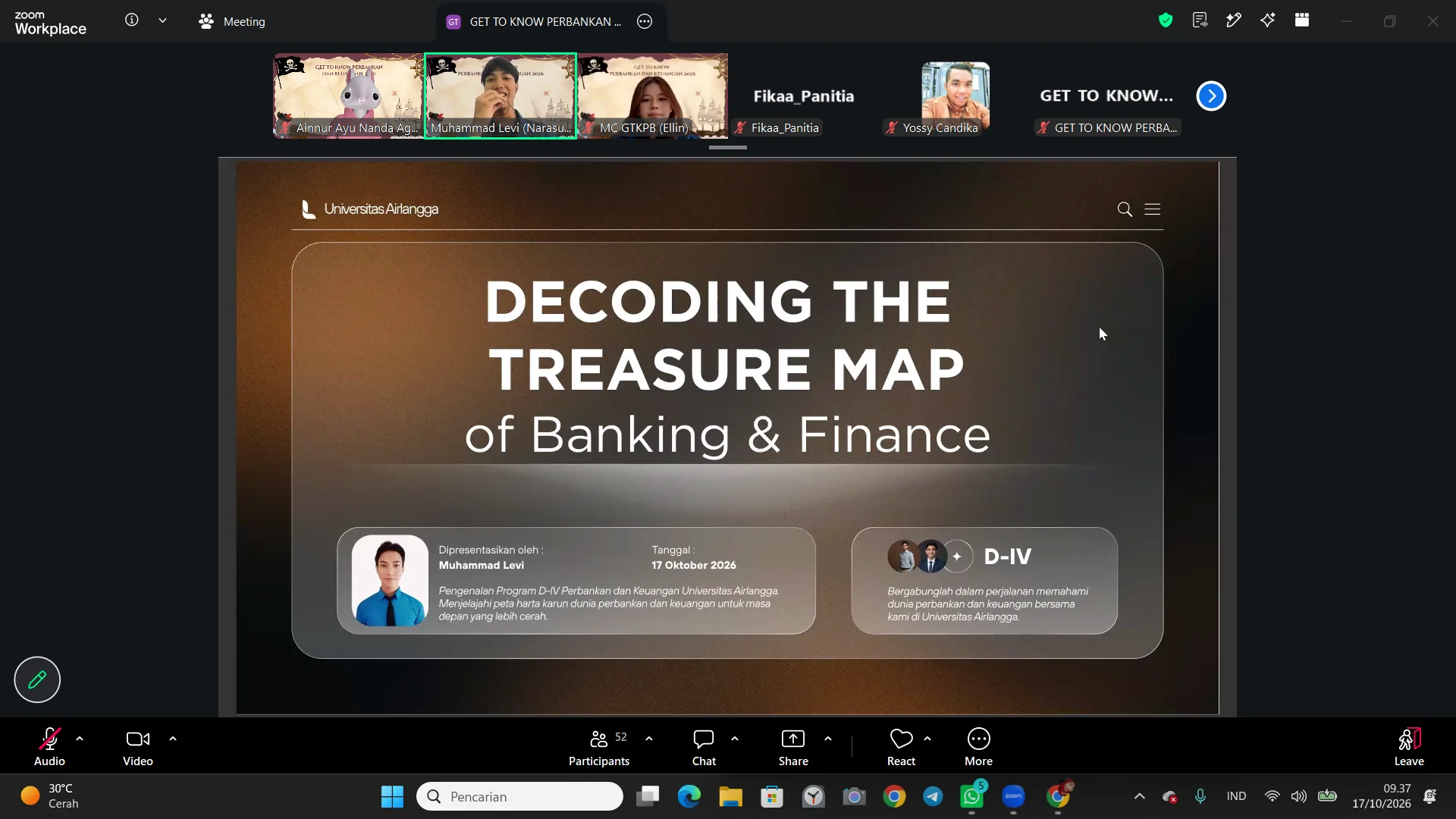 Muhammad Levi menjelaskan materinya pada webinar yang bertema Decoding the Treasure Map of Banking and Finance pada Sabtu (17/10/2026). (Foto: Ainnur Ayu Nanda Agustin)