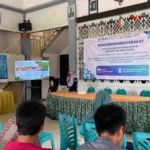 Tingkatkan Efisiensi Peternak Bebek, FKH UNAIR Edukasi Formula Pakan Lokal di Desa Pesen