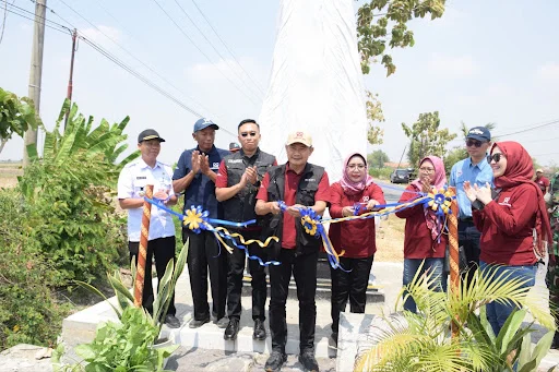 FKH UNAIR dan Pemkab Lamongan Resmikan Desa Binaan Klagensrampat